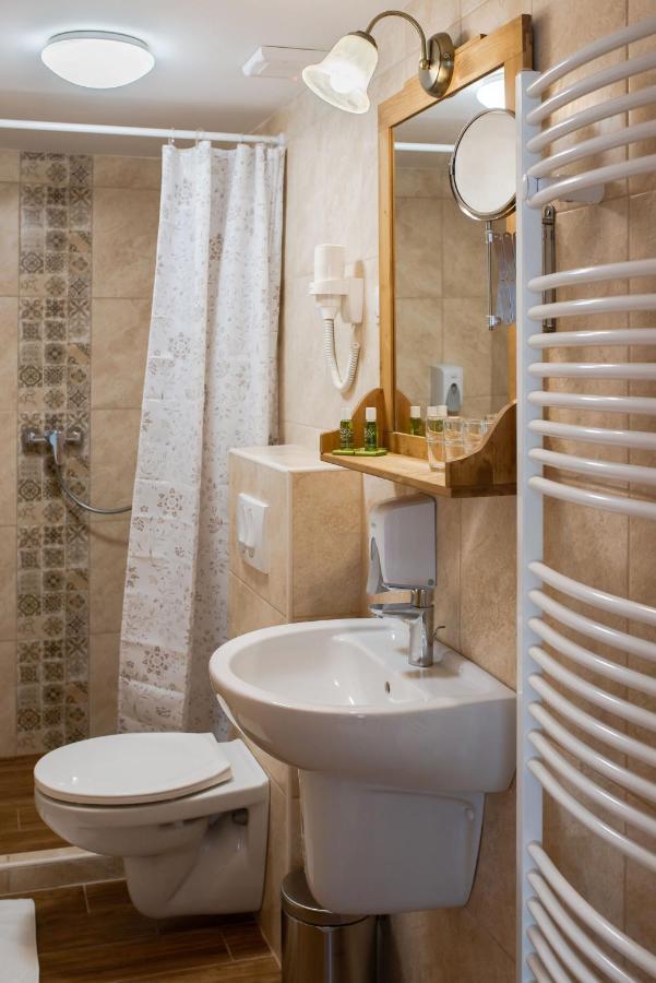 Szent Gellert Borhaz Es Vendegfogado Bed and Breakfast Makó Εξωτερικό φωτογραφία